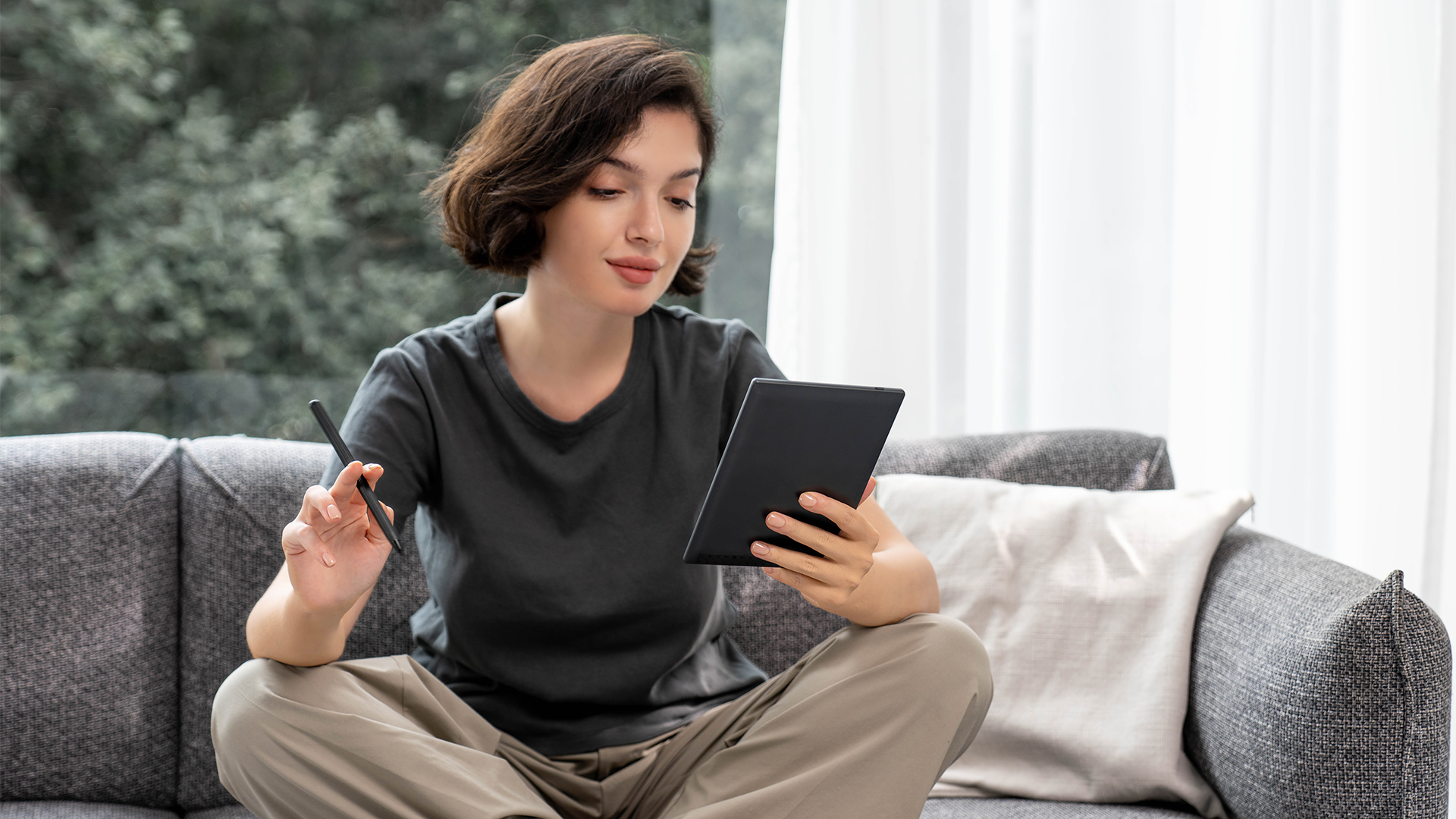 How to Infuse Joy into Your Work and Study Routine with a Color E Ink Tablet?